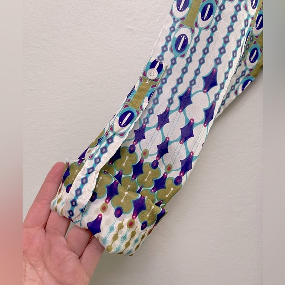 Subtle Luxury Silk Blouse, Sz Small / Medium - Picture 4 of 7